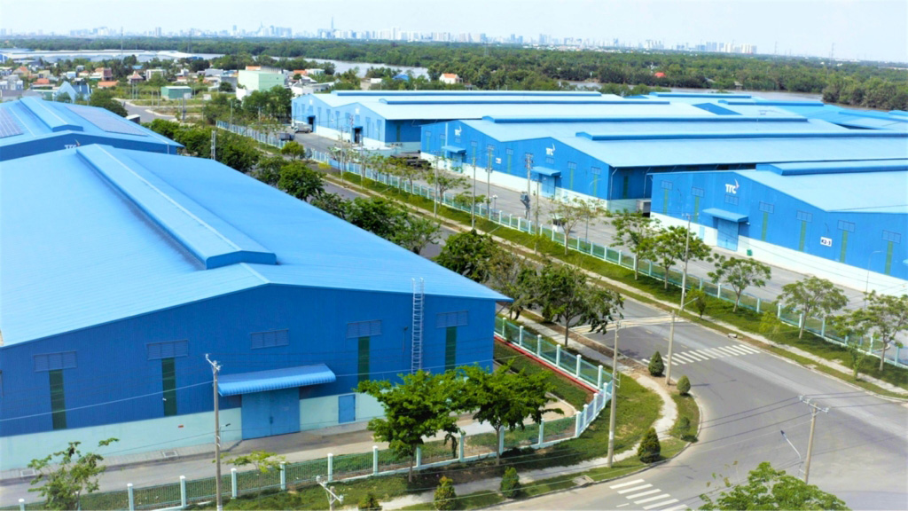 hình nhà xưởng cho thuê
